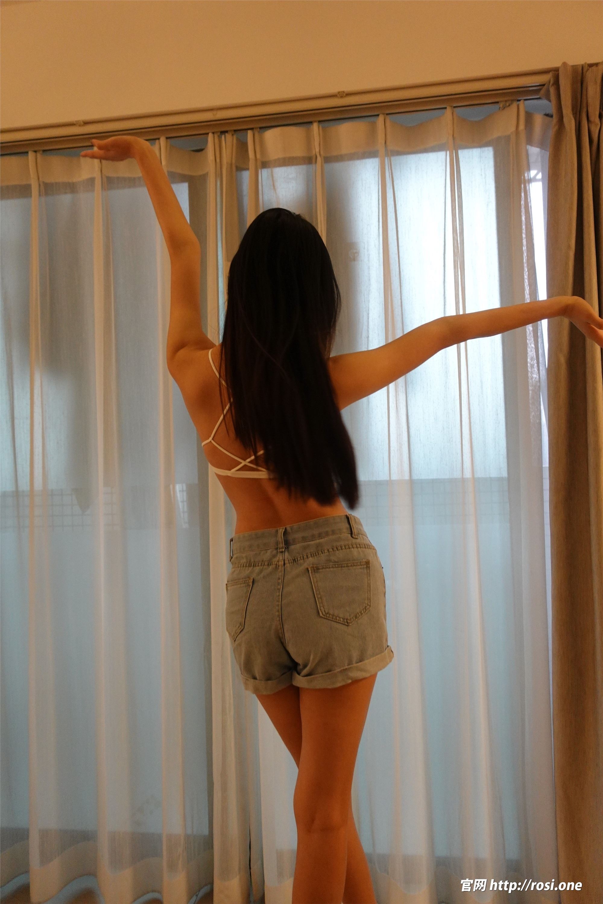 ROSI写真 2022.08.04 NO.3895